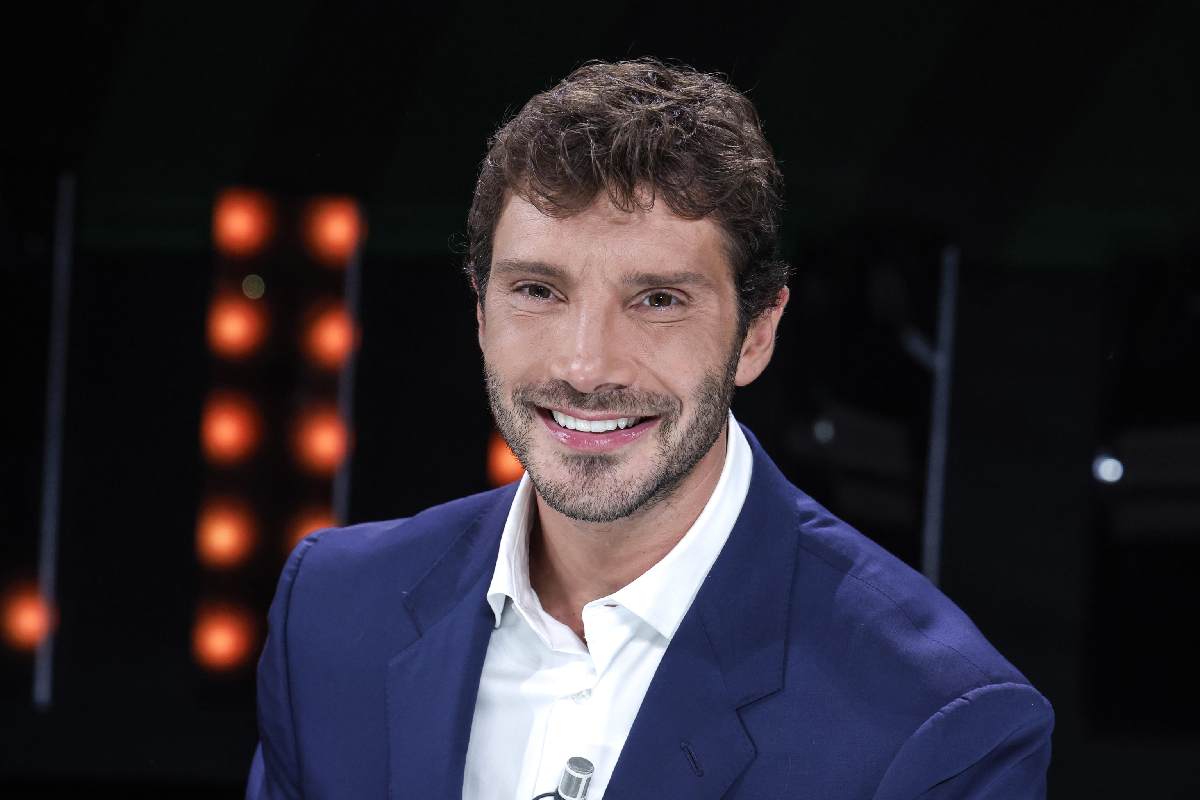 Stefano De Martino durante il programma televisivo RAI 1 Tale e quale show